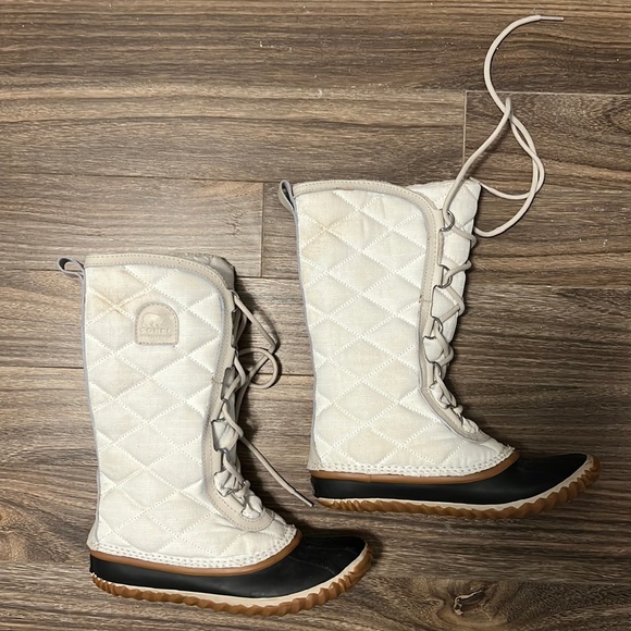 Sorel Boots - Fall/Winter - Picture 1 of 2